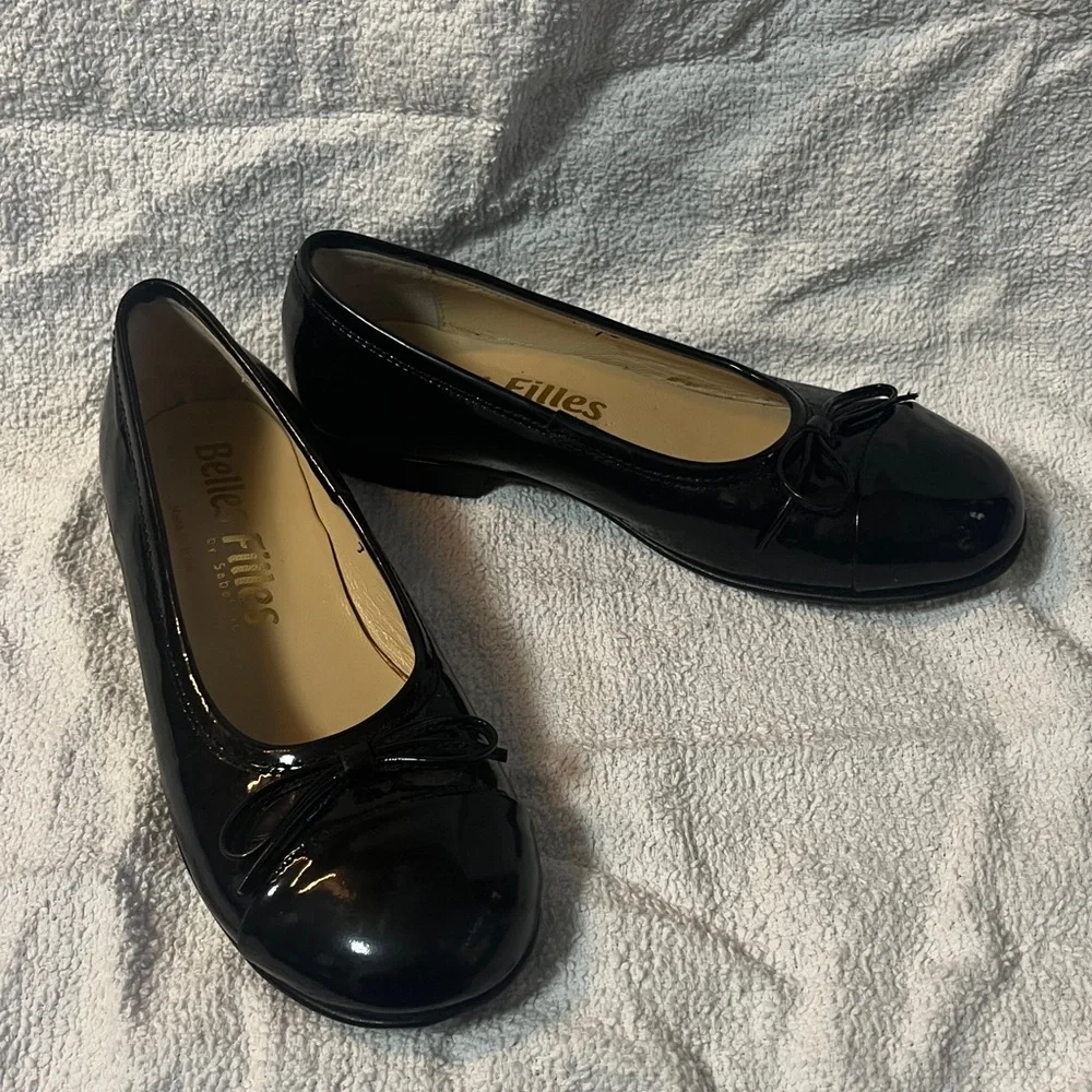 Girls Italian Black Patent Leather Flats in size 31/13